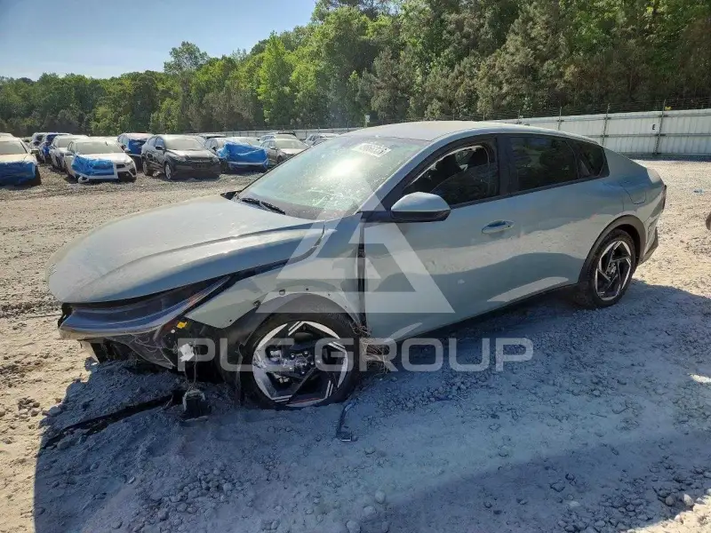 2025 KIA  фото
