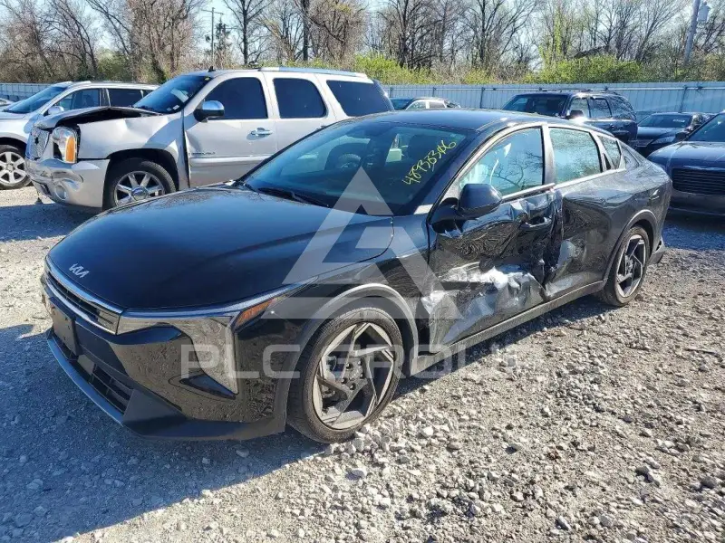 2025 KIA K4 фото