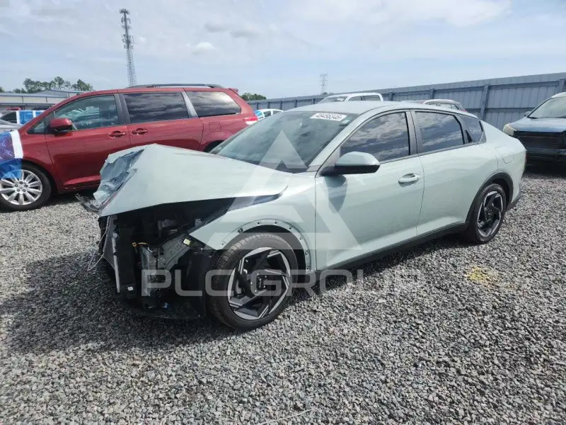 2025 KIA  фото