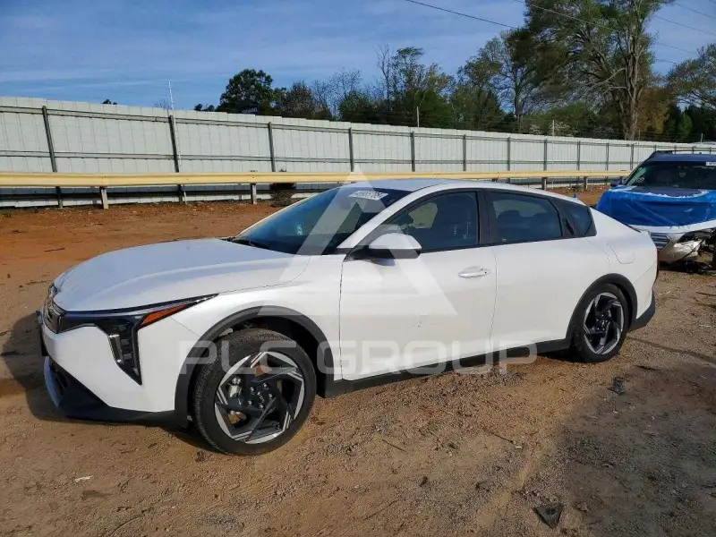 2025 KIA  фото