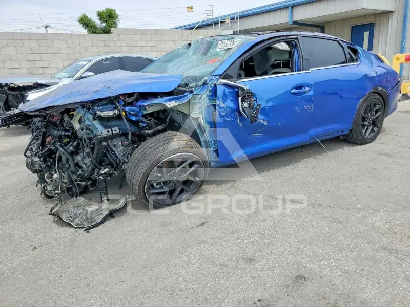 2025 KIA  фото