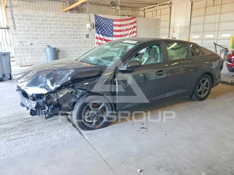 2025 KIA  фото