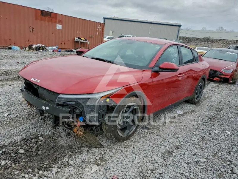 2025 KIA K4 фото