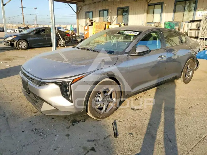 2025 KIA K4 фото