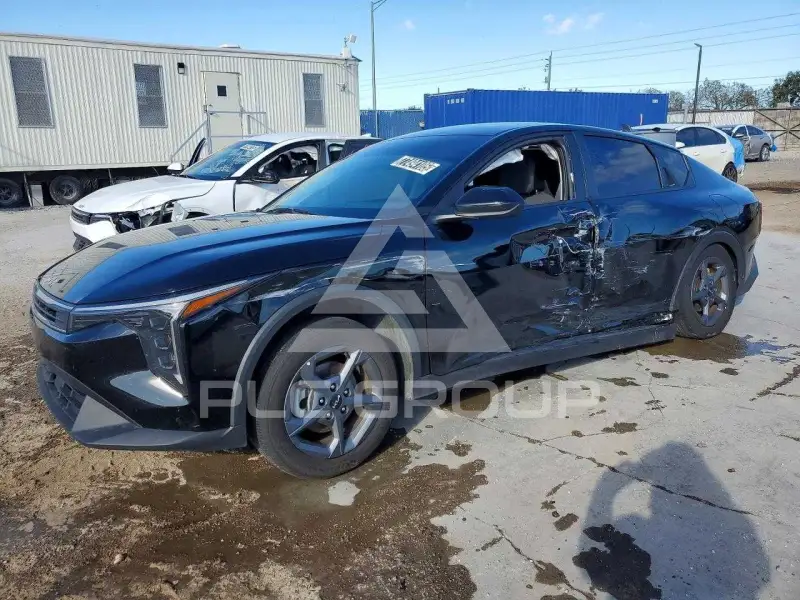 2025 KIA K4 фото