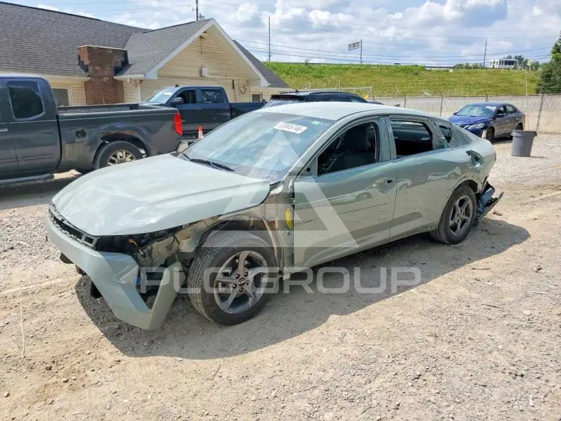 2025 KIA K4 фото
