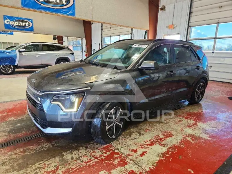 2025 KIA Niro фото