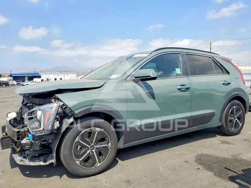 2025 KIA Niro фото
