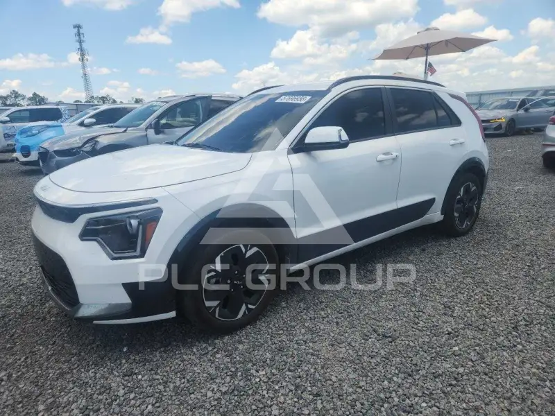 2025 KIA Niro фото