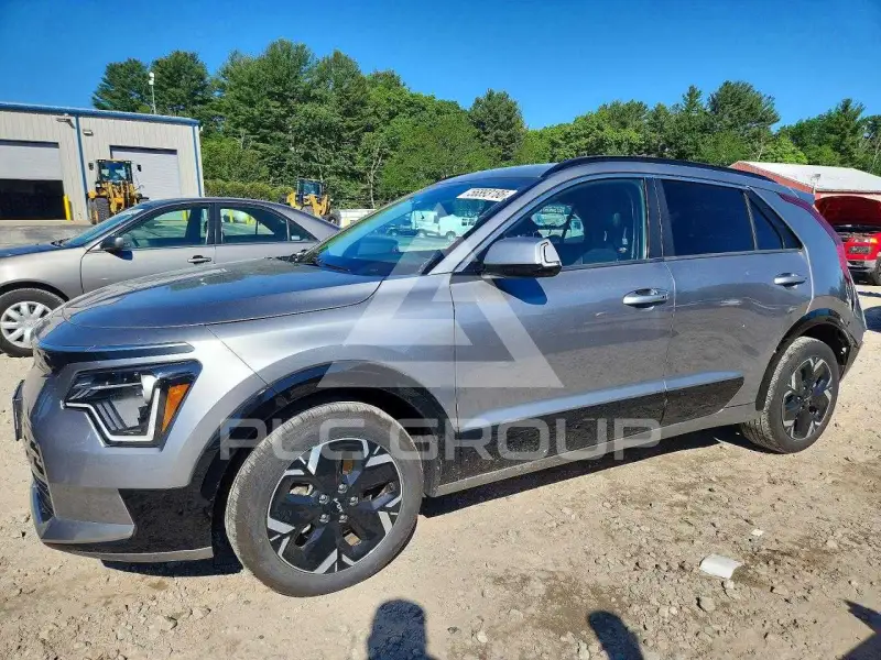 2025 KIA Niro фото