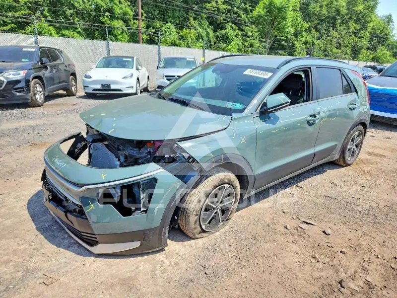 2025 KIA Niro фото