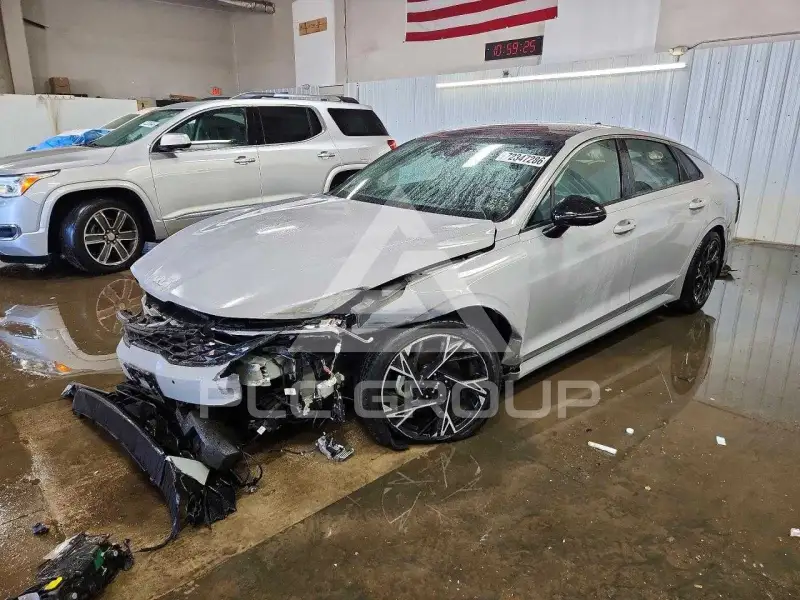 2025 KIA K5 photo
