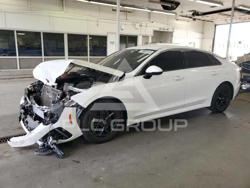 2025 KIA K5 фото