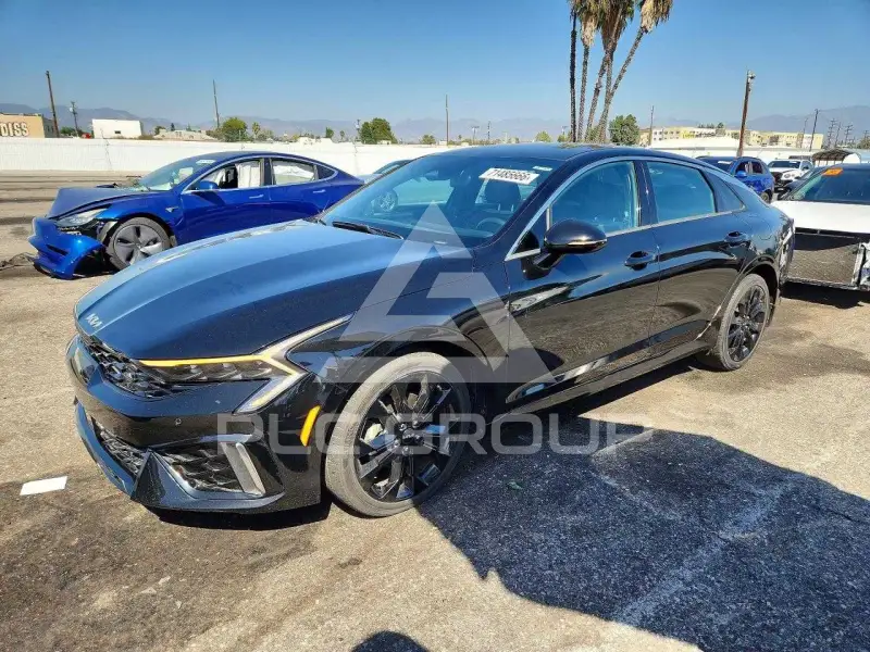 2025 KIA K5 фото