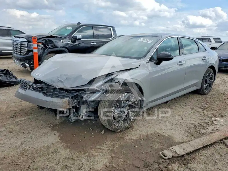 2025 KIA K5 фото