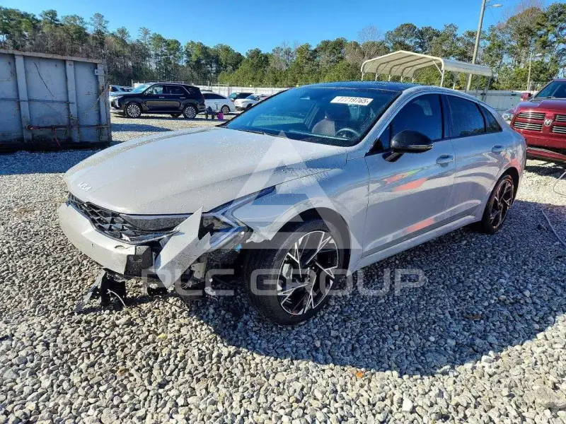 2025 KIA K5 фото