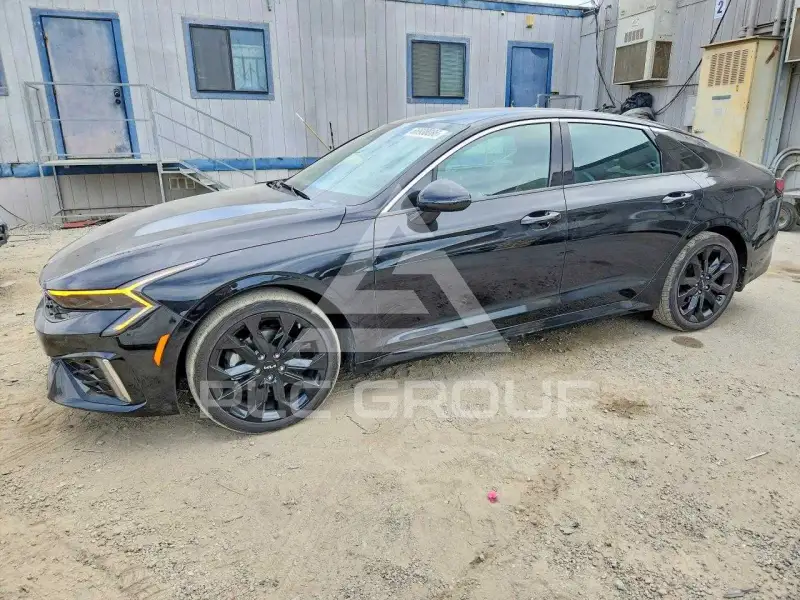 2025 KIA K5 фото