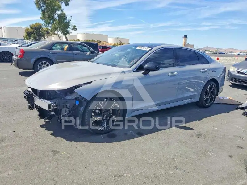 2025 KIA K5 photo