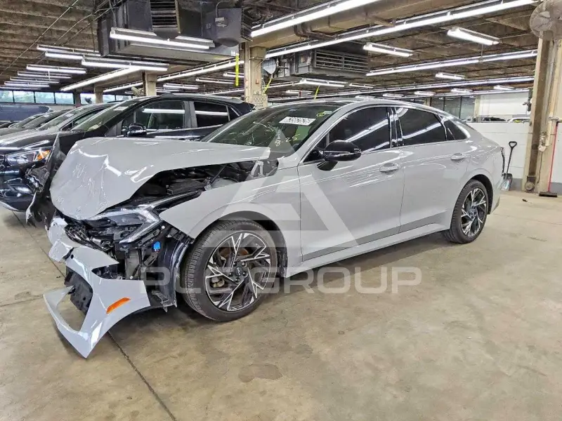 2025 KIA K5 фото