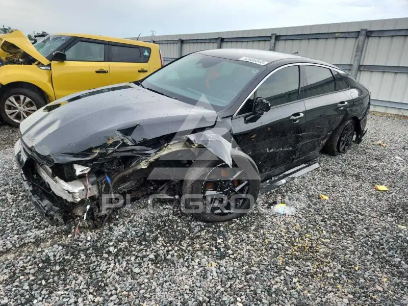 2025 KIA K5 фото