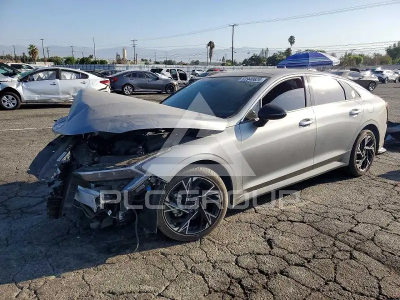 2025 KIA K5 фото