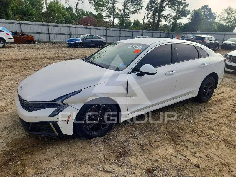2025 KIA K5 photo