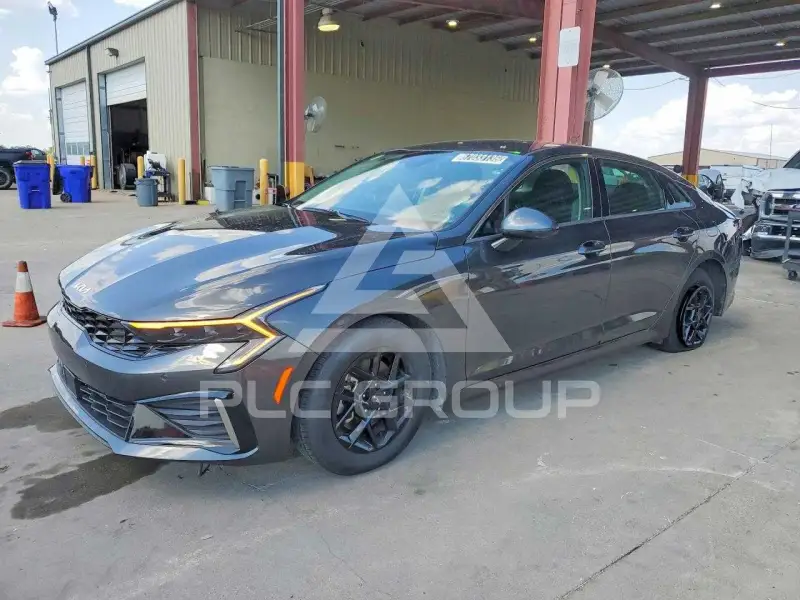 2025 KIA K5 фото