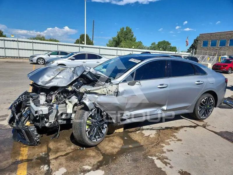 2025 KIA K5 фото