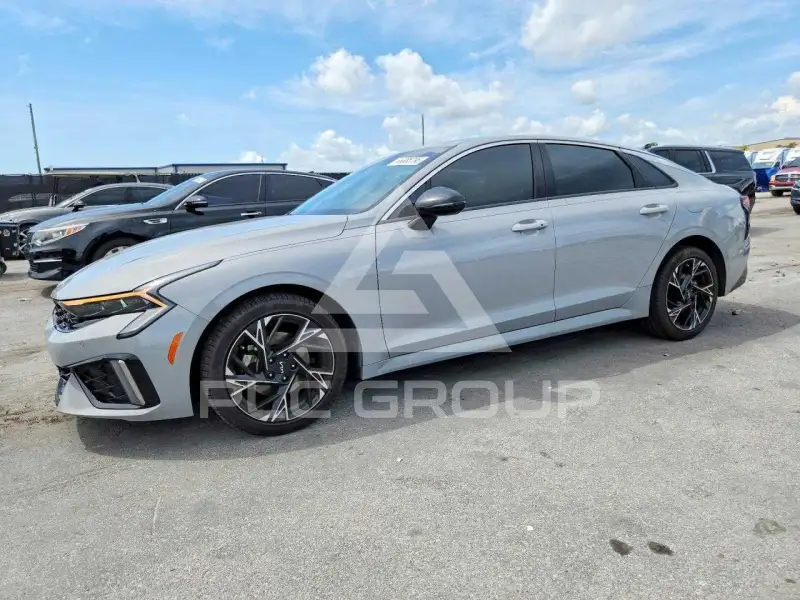 2025 KIA K5 photo