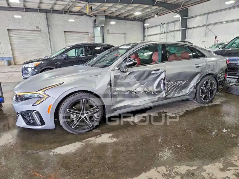2025 KIA K5 photo