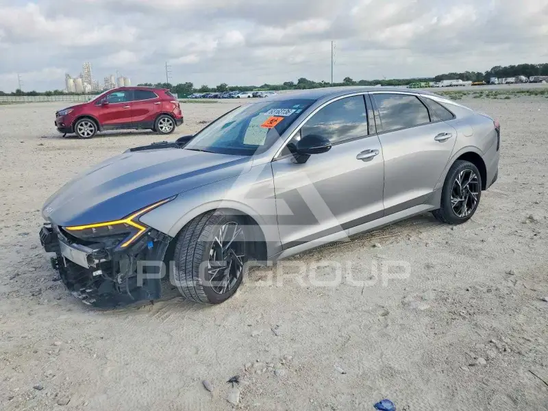 2025 KIA K5 фото