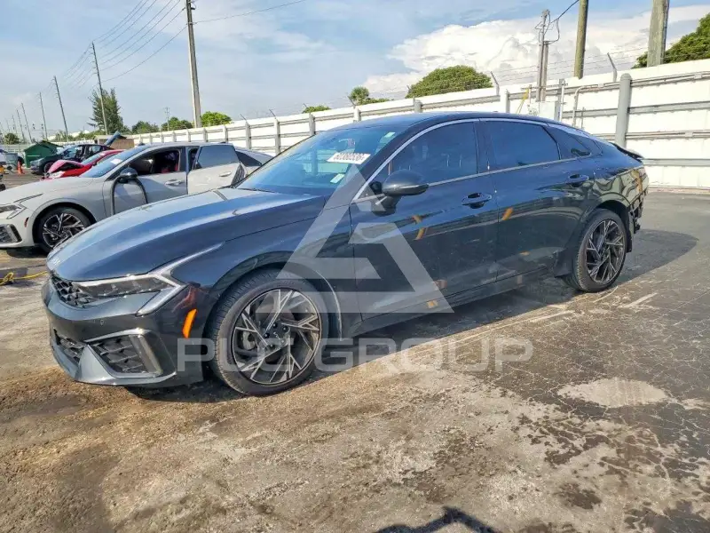 2025 KIA K5 photo