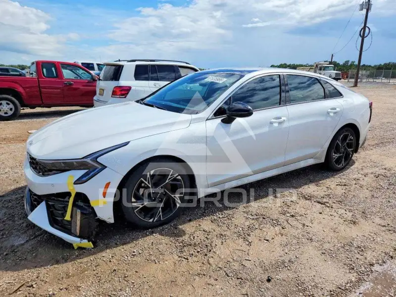 2025 KIA K5 фото
