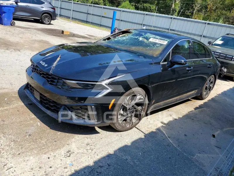 2025 KIA K5 фото