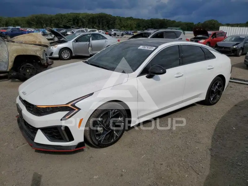 2025 KIA K5 фото