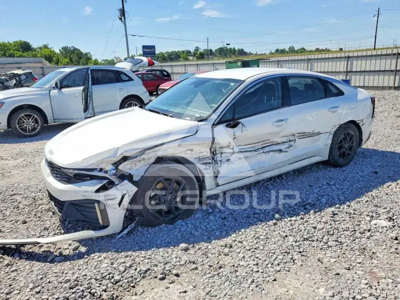 2025 KIA K5 фото