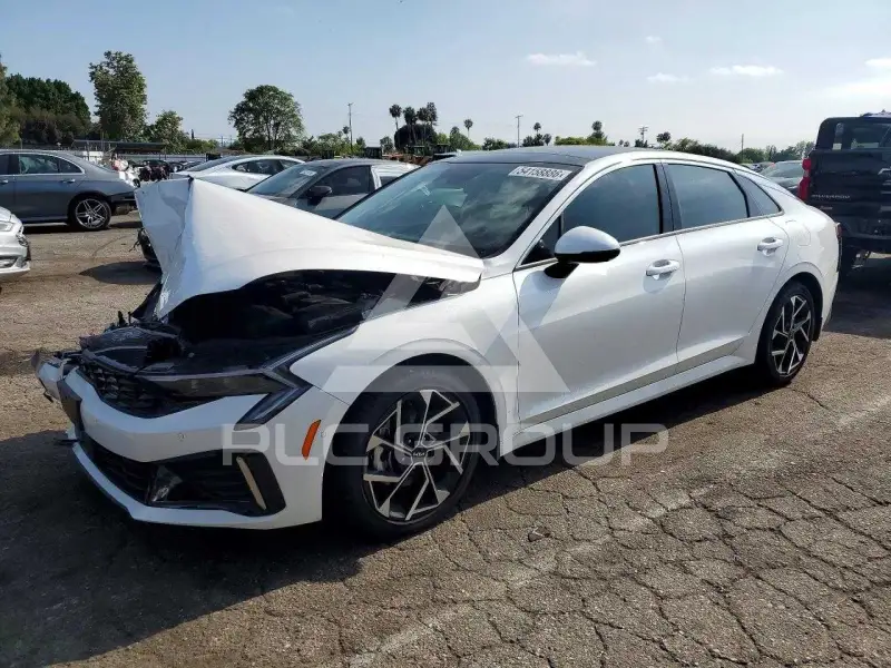 2025 KIA K5 фото