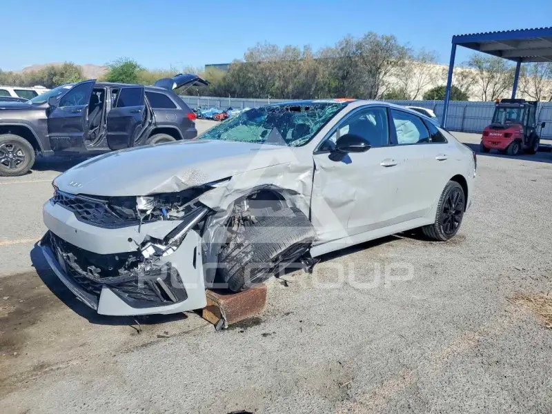 2025 KIA K5 фото