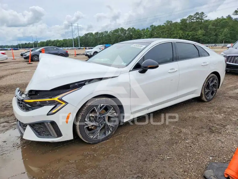 2025 KIA K5 фото