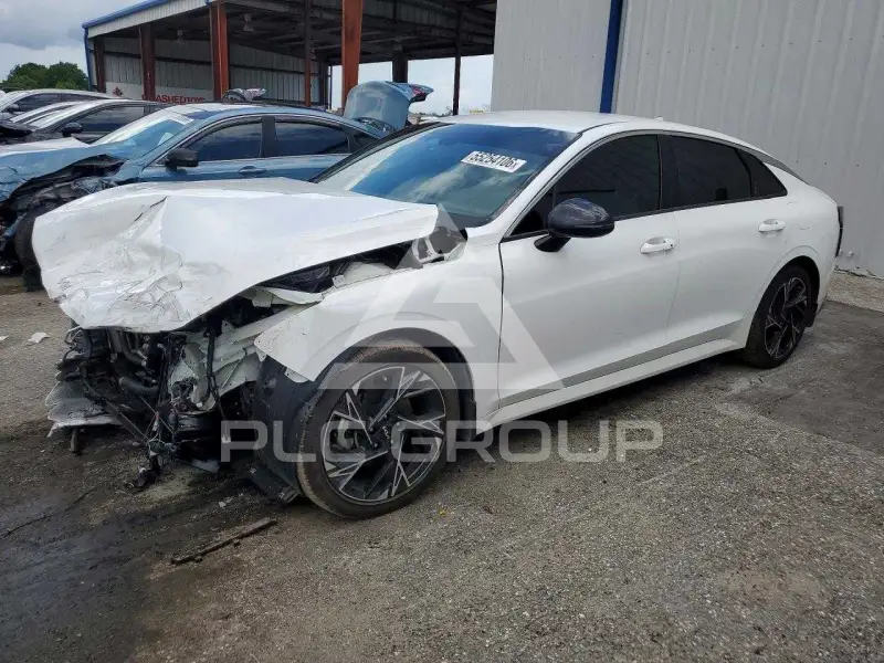 2025 KIA K5 фото