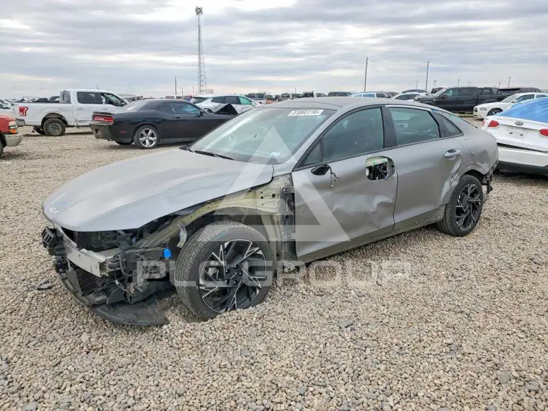 2025 KIA K5 photo