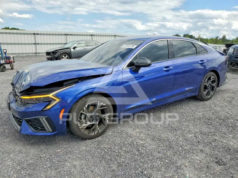 2025 KIA K5 фото