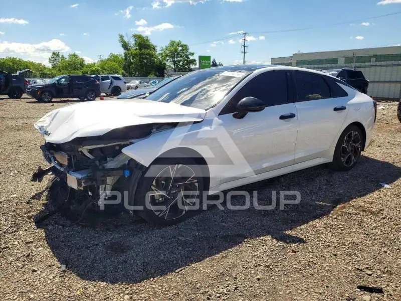 2025 KIA K5 photo