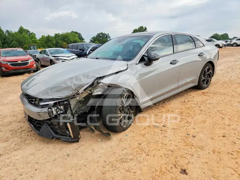 2025 KIA K5 photo