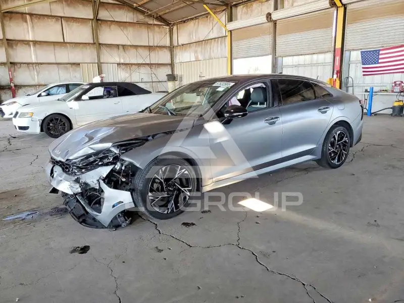 2025 KIA K5 фото