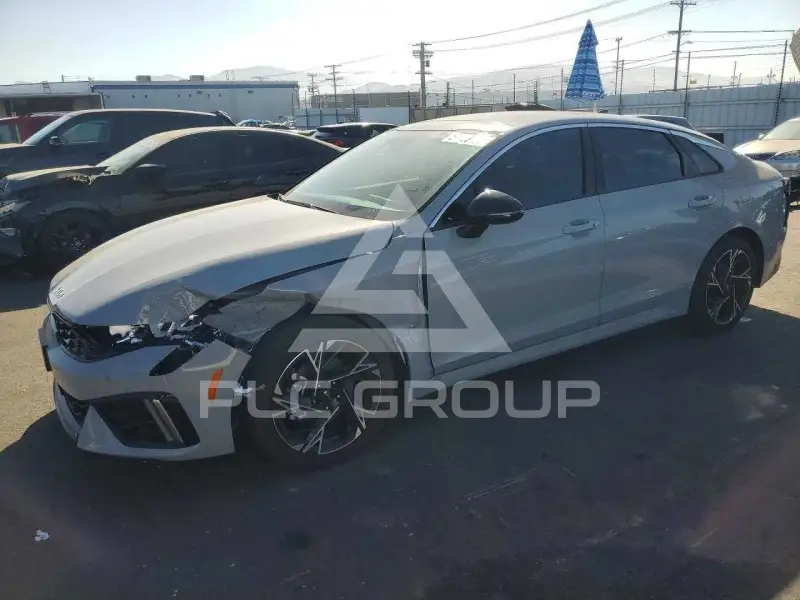 2025 KIA K5 фото