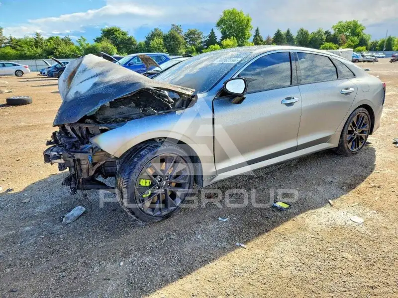 2025 KIA K5 фото