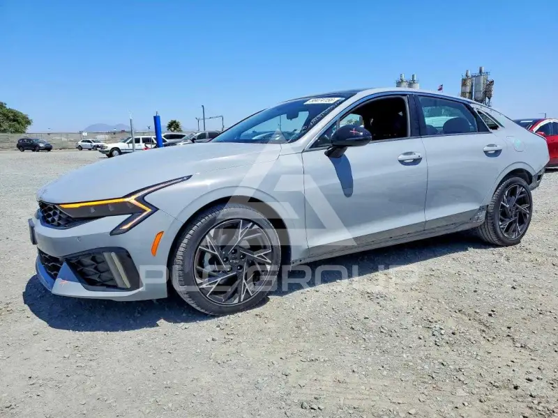 2025 KIA K5 фото