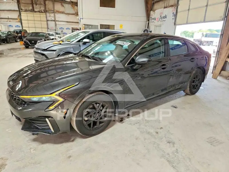 2025 KIA K5 photo