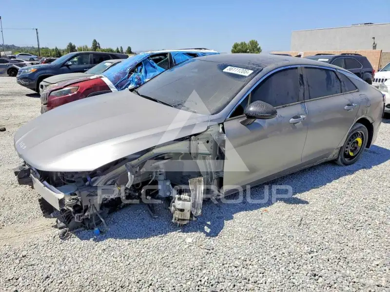 2025 KIA K5 фото